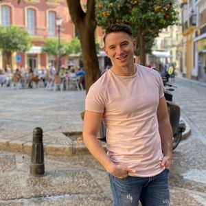 Meet your Posher, Cedric